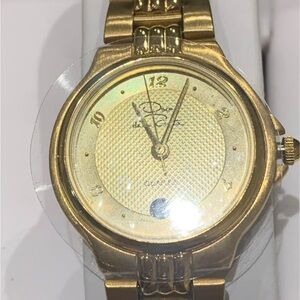 OSCAR DE LA RENTA Gold Analog Watch
